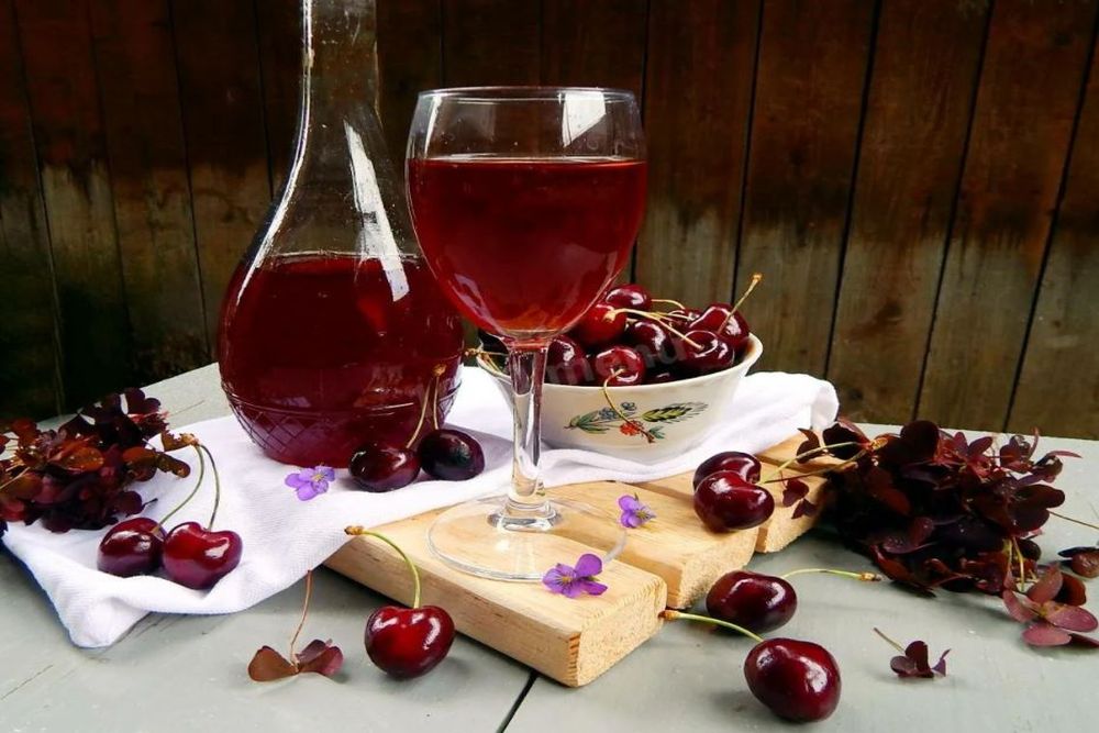 Вино из вишни – классический рецепт