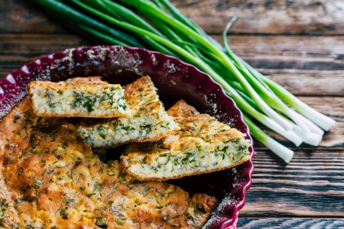 Заливной пирог с рисом и яйцом