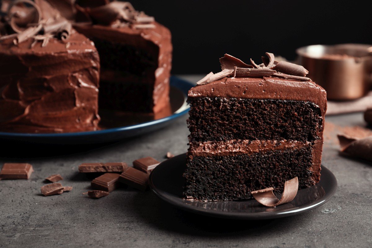 Шоколадный кейк. Торт Прага темный. Чоколат кейк. Торт Прага Шоколадница. Шоколадное пирожное.