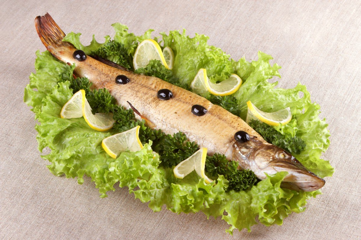 Щука, запеченная в духовке: 10 рецептов мягкой, сочной, вкусной рыбы