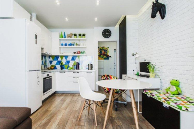 Белая кухня Икеа - дизайн интерьера фото