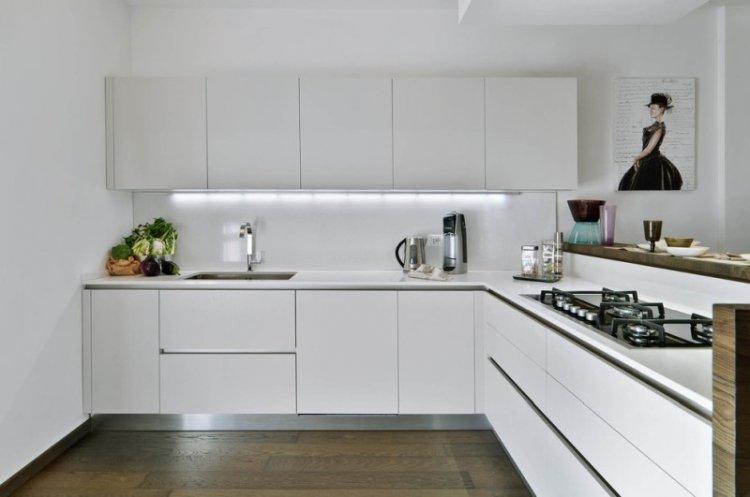 Белая кухня с белой столешницей в скандинавском стиле - Дизайн интерьера