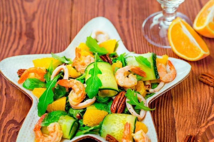 Салат с креветками и рукколой - рецепты