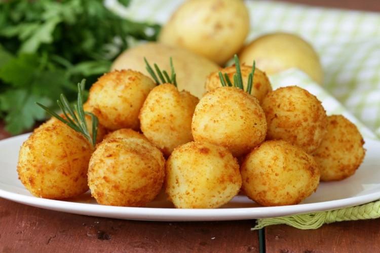 Что приготовить из картошки: 20 быстрых и вкусных рецептов