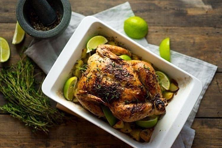 Запеченная курица с травами и лимоном - Что приготовить на Новый год 2021 рецепты