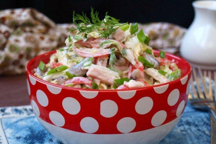 Сытный салат Праздничный - Что приготовить на праздничный стол рецепты