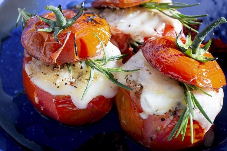 Фаршированные помидоры - Что приготовить на завтрак быстро и вкусно