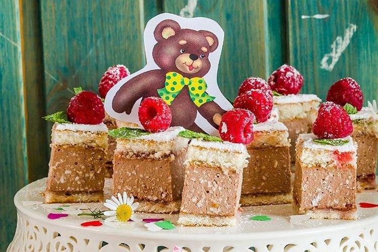 Детские мини-пирожные - Что приготовить ребенку на День рождения рецепты