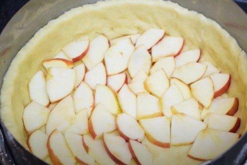 Рецепт Цветаевского яблочного пирога со сметанной начинкой и Цветаевского яблочного пирога — 7 пошаговых рецептов