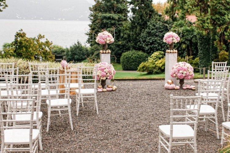 Украшение свадебных колонн цветами - Цветочный декор на свадьбу