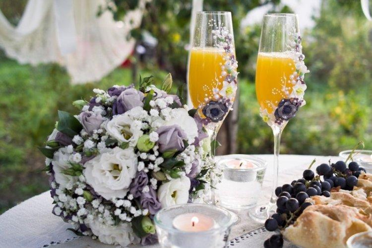 Свадебные бокалы с цветами - Цветочный декор на свадьбу