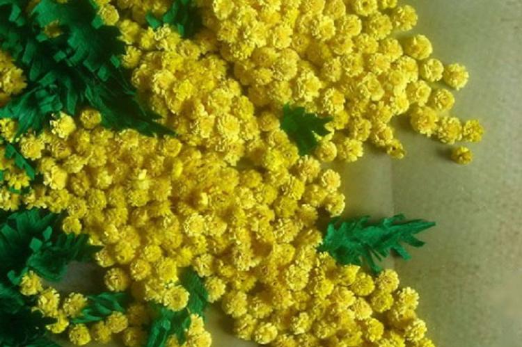 Веточка мимозы – цветы из салфеток своими руками