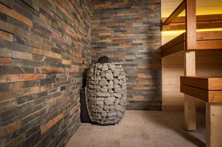 Декоративный камень в интерьере - фото
