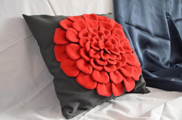 Подушка с розой — Схемы и идеи декоративных подушек своими руками