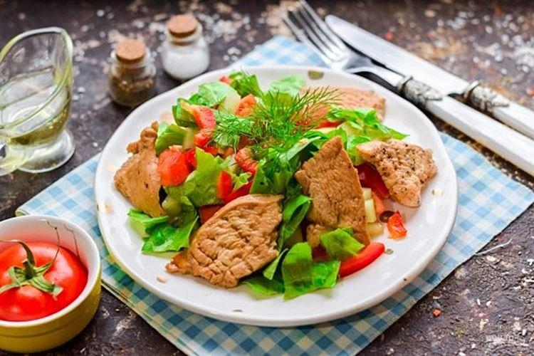 Диетический салат с курицей и перцем - рецепты