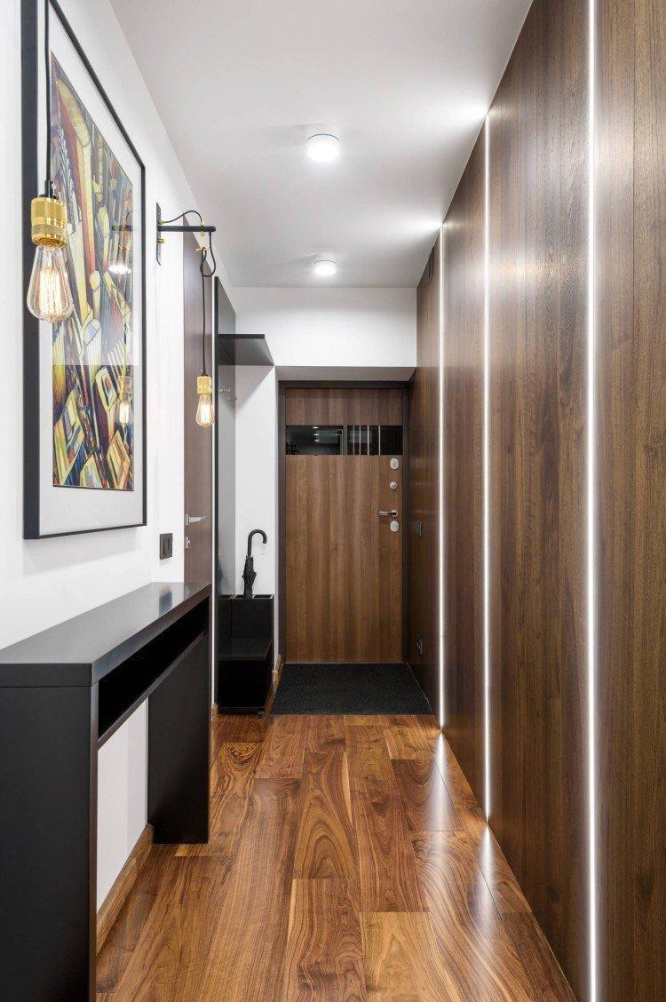 Коричневый коридор в квартире - Дизайн интерьера