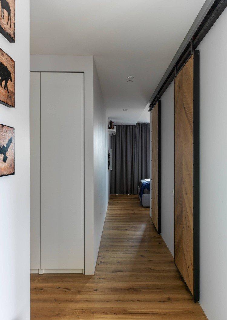 Современный коридор в квартире 2020 - дизайн фото