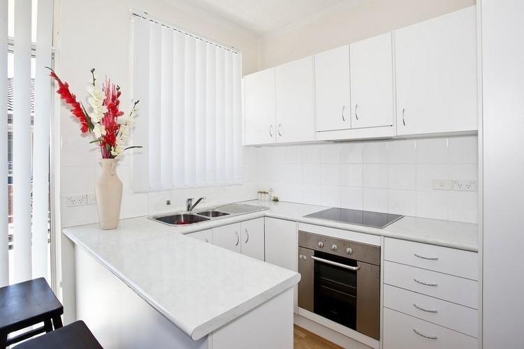 Белая кухня 2 на 3 метра - Дизайн интерьера