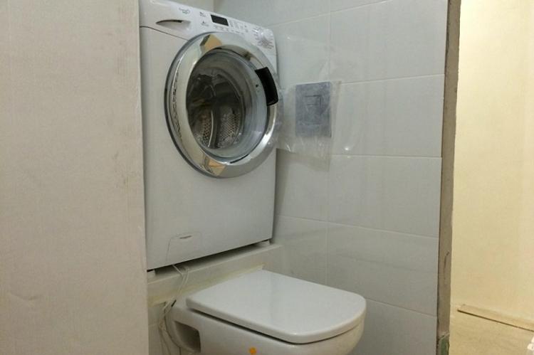 И стиральной машине найдется место - Дизайн маленького туалета