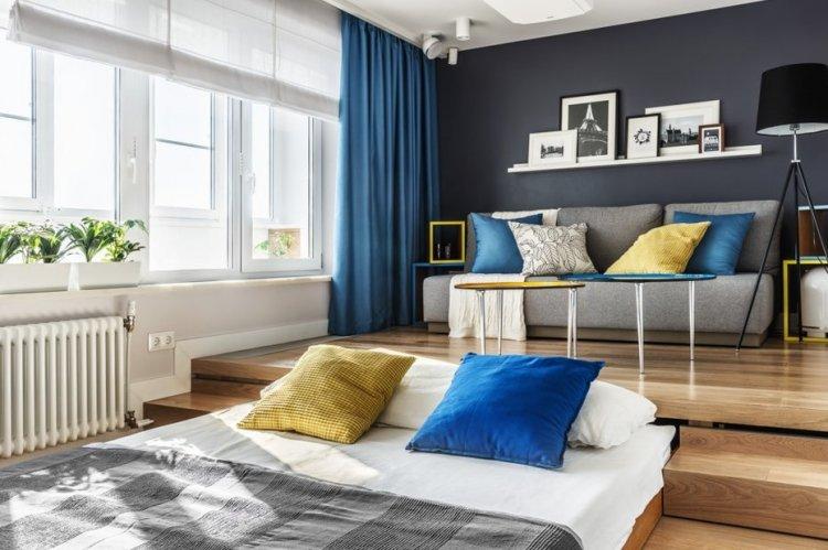 Выдвижная кровать в подиуме - Дизайн однокомнатной квартиры