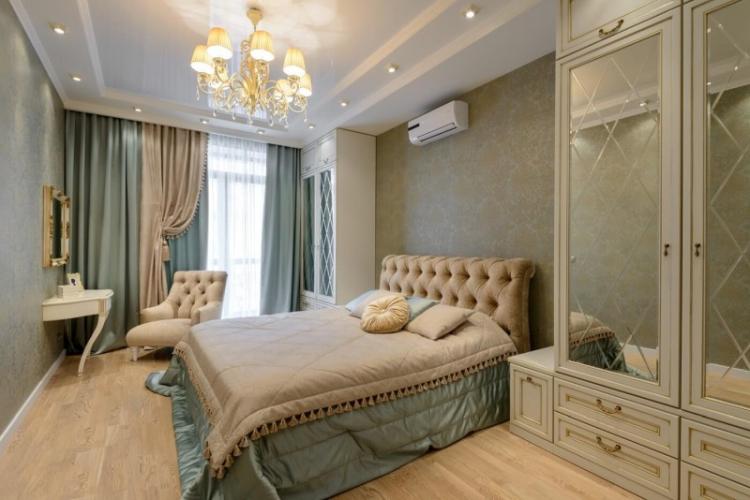 Отделка потолка - Дизайн спальни в классическом стиле