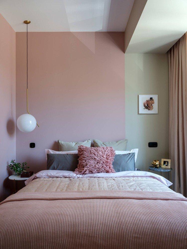 Декор и текстиль - Дизайн узкой спальни
