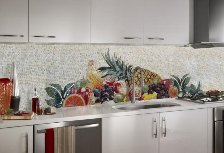 Фартук на кухне из мозаики