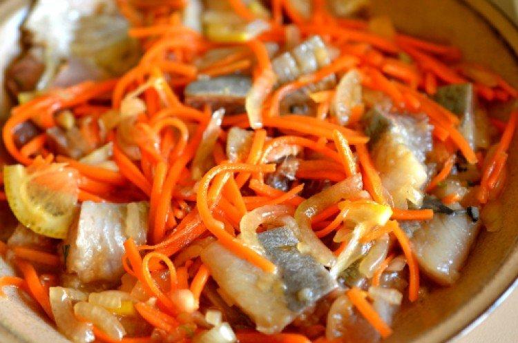 Салат из сельди и корейской моркови