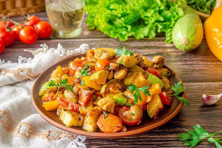 Овощное рагу с кабачками: 15 простых рецептов на любой вкус