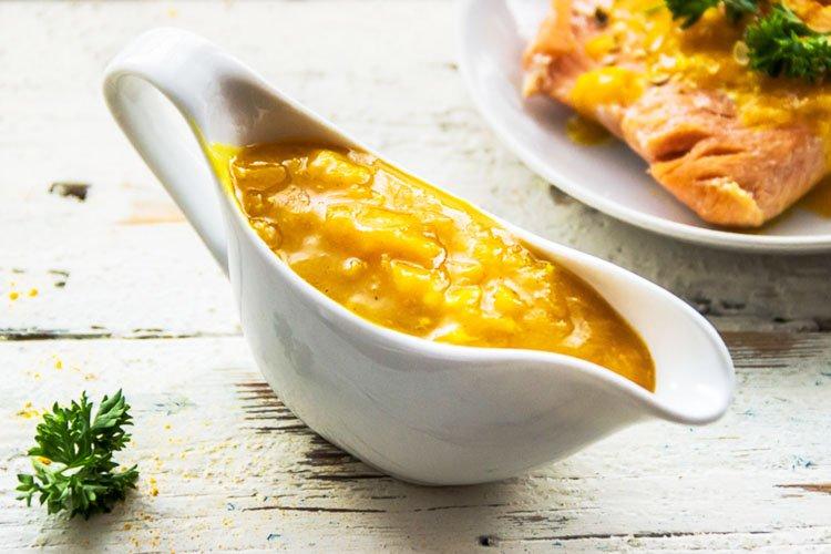 Кисло-сладкий соус из манго