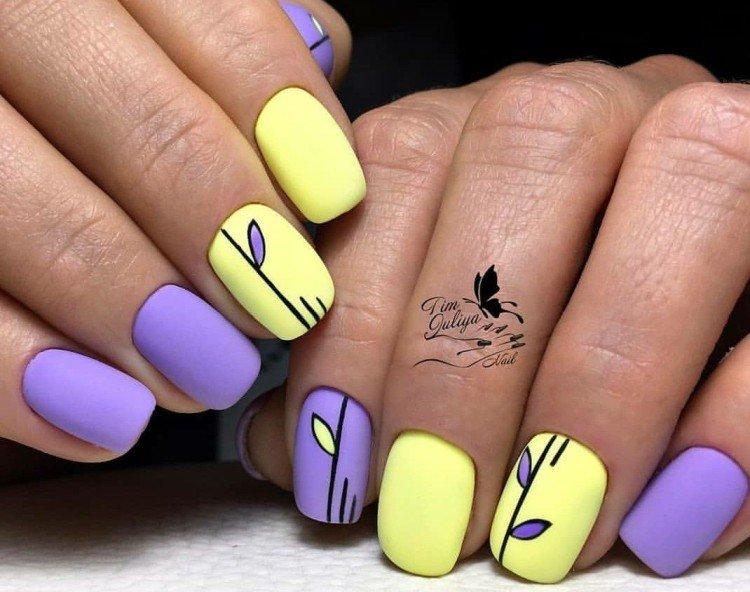 Желто-фиолетовый маникюр