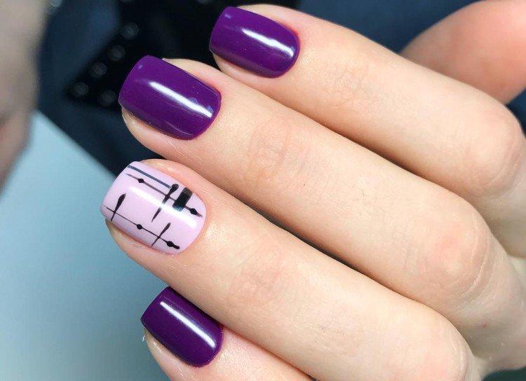 Фиолетовый маникюр на короткие ногти