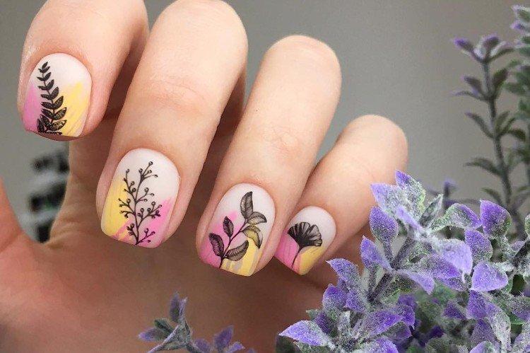 Растительные рисунки на ногтях