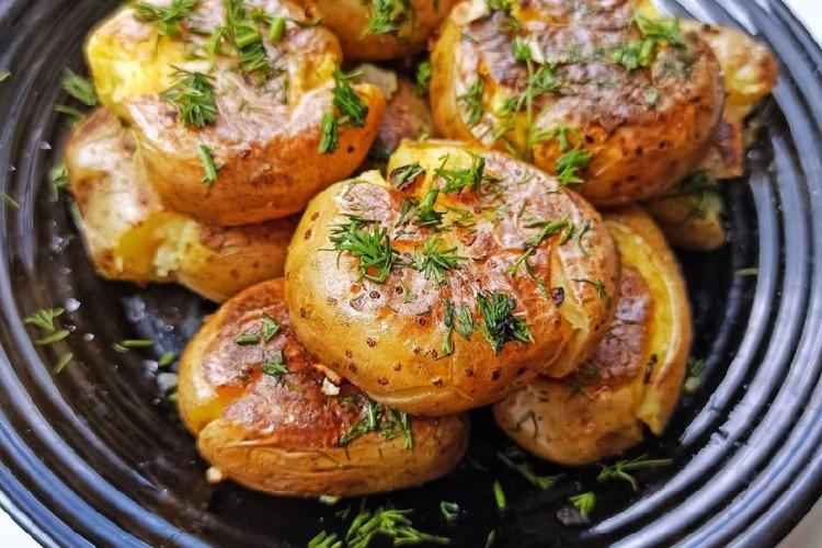 Блюда из молодого картофеля - рецепты с фото на sapsanmsk.ru (36 рецептов молодой картошки)
