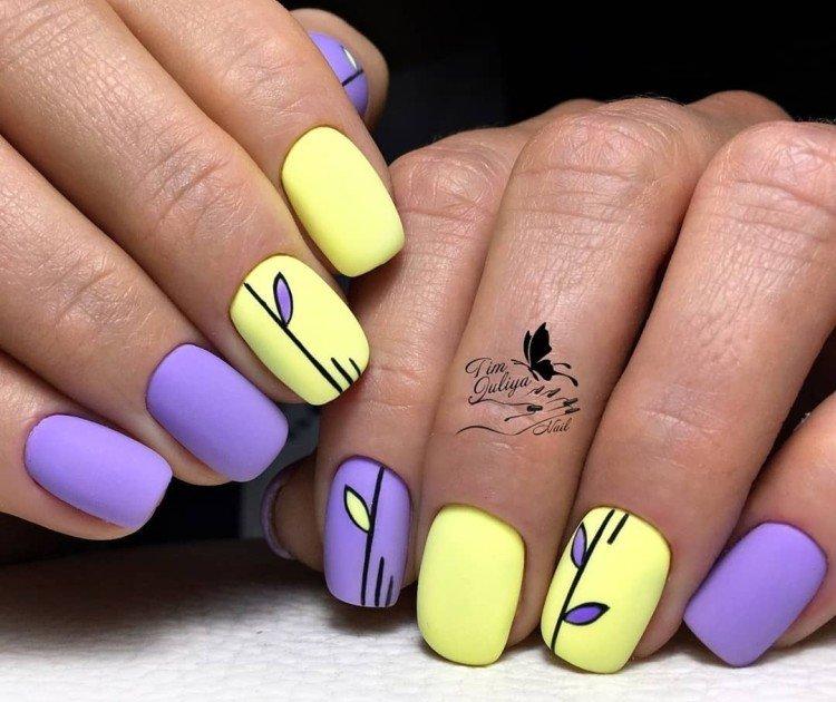 Желто-фиолетовый маникюр