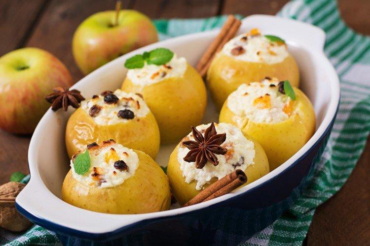 Яблоки, запеченные в духовке: 15 простых и вкусных рецептов
