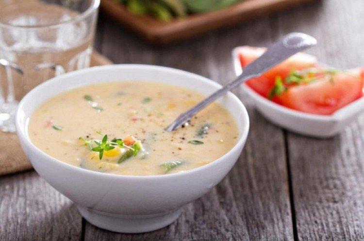 Суп с вермишелью и кукурузой