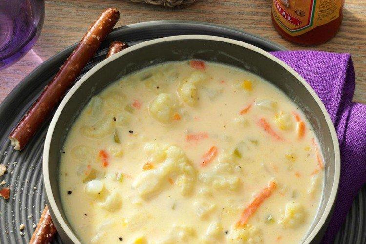 Сырный суп с курицей и капустой