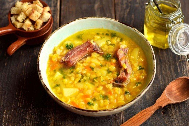 Гороховый суп с копченостями и мясом