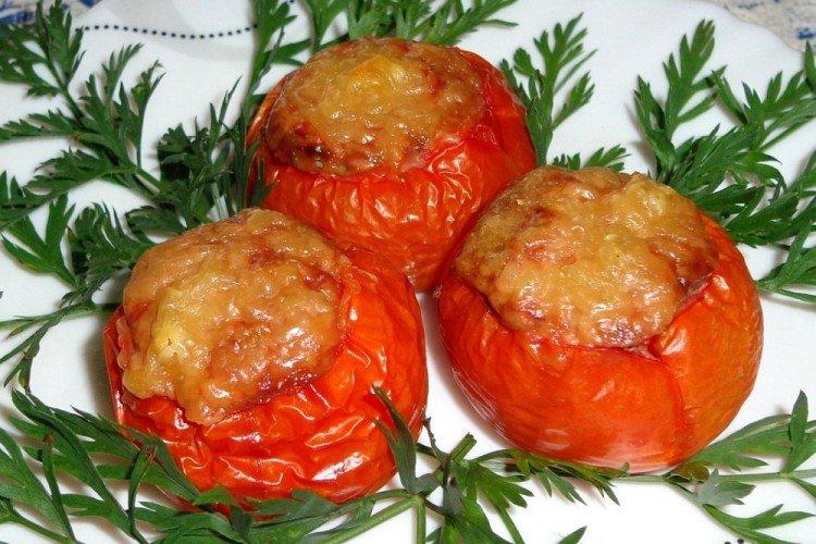Запеченные помидоры с печенью индейки