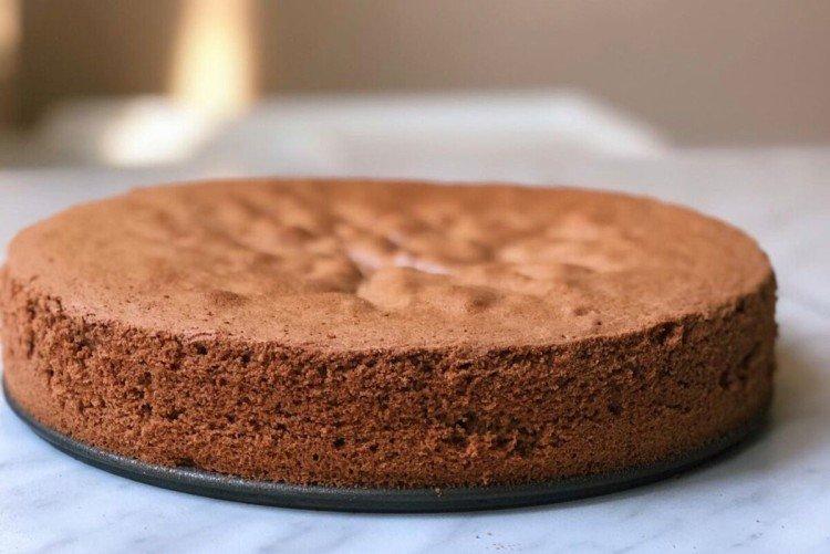 Рецепт бисквита для торта в домашних условиях в духовке пышного с фото пошагово