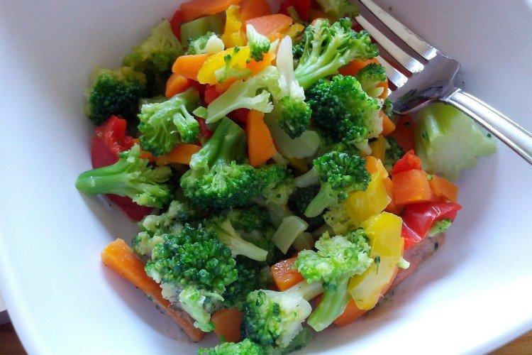 Брокколи с овощами