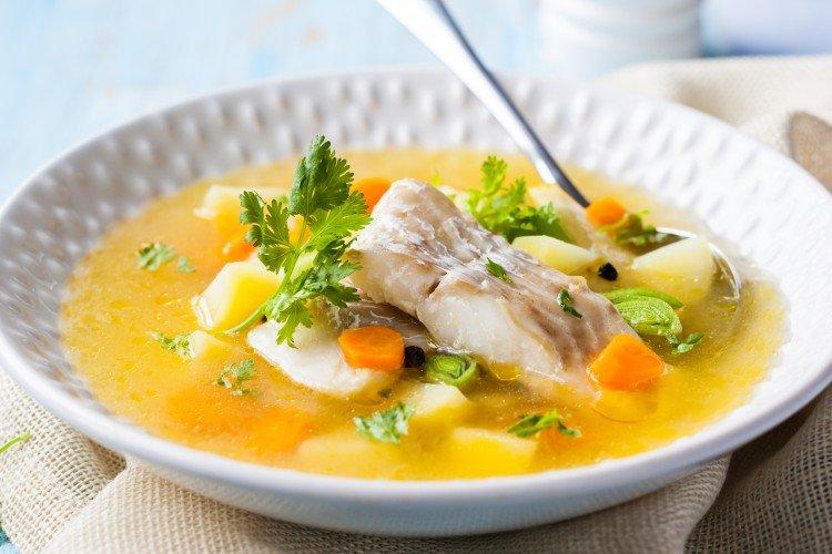 Картофельный суп с рыбой и рисом