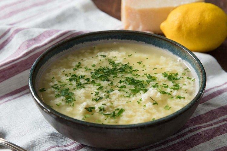 Итальянский суп «Страчателла»