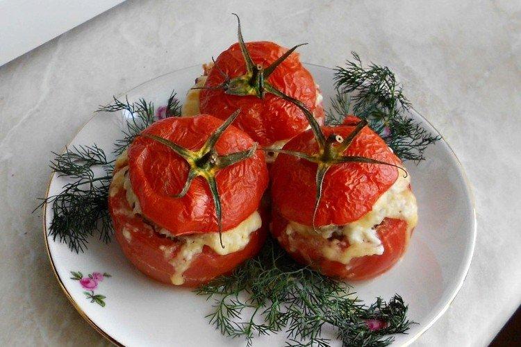 Фаршированные помидоры на мангале