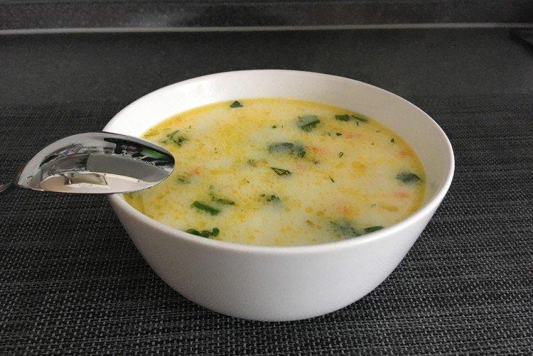 Суп из крапивы с сыром