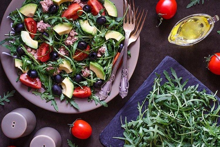 20 легких и очень вкусных салатов с рукколой