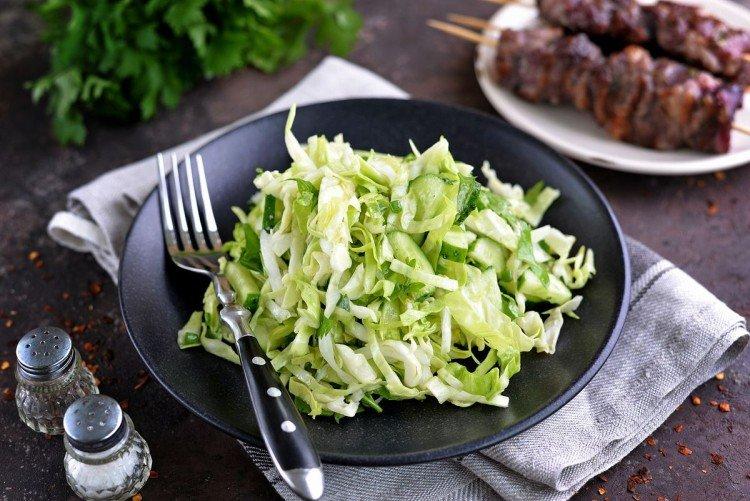 Зеленый салат для пикника