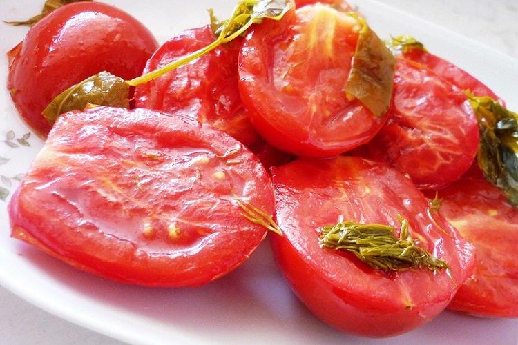 Быстрый рецепт маринованных помидоров