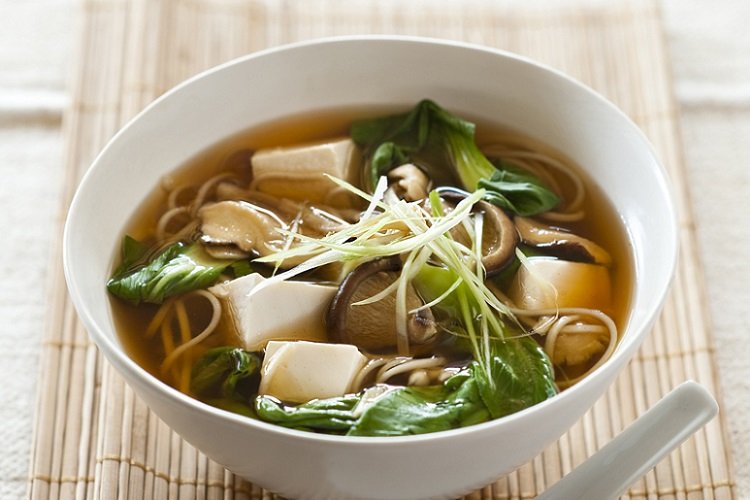 Мисо суп с ростками бамбука и грибами